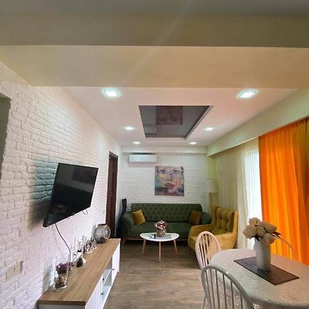 Apartament Victoria Lägenhet Tbilisi Exteriör bild