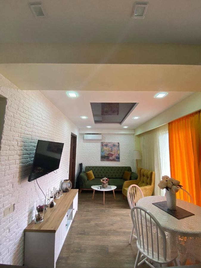 Apartament Victoria Lägenhet Tbilisi Exteriör bild